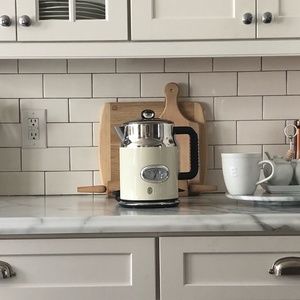Russell Hobbs Electric Tea Kettle